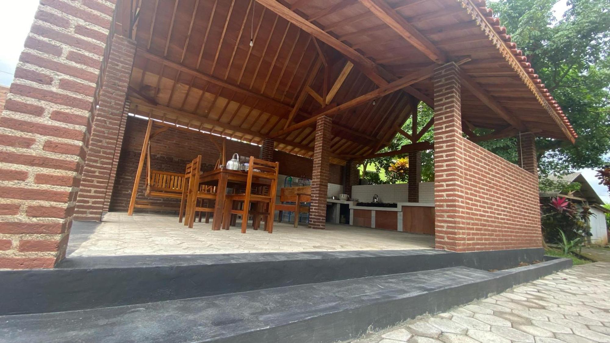 Adventure Turtle Homestay Meru Betiri Sarungan Exterior foto